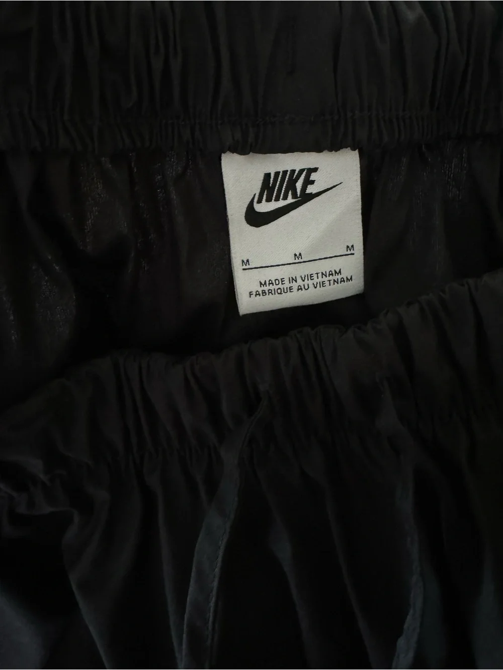 Nike Women's Sportswear Mid-Rise Scalloped-Trim Poplin Skirt - Black/Off-White